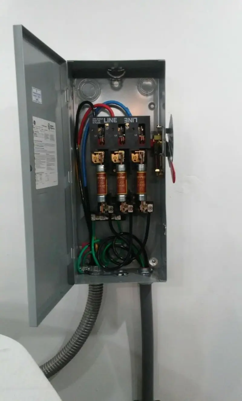 Three-phase disconnect switch installed for Electrical Wiring & Rewiring in Marietta-Alderwood